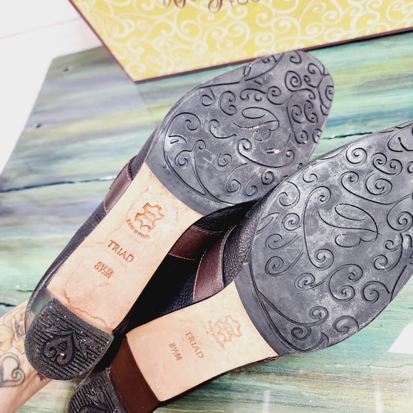 Brighton Triad Mules - Picture 6 of 9